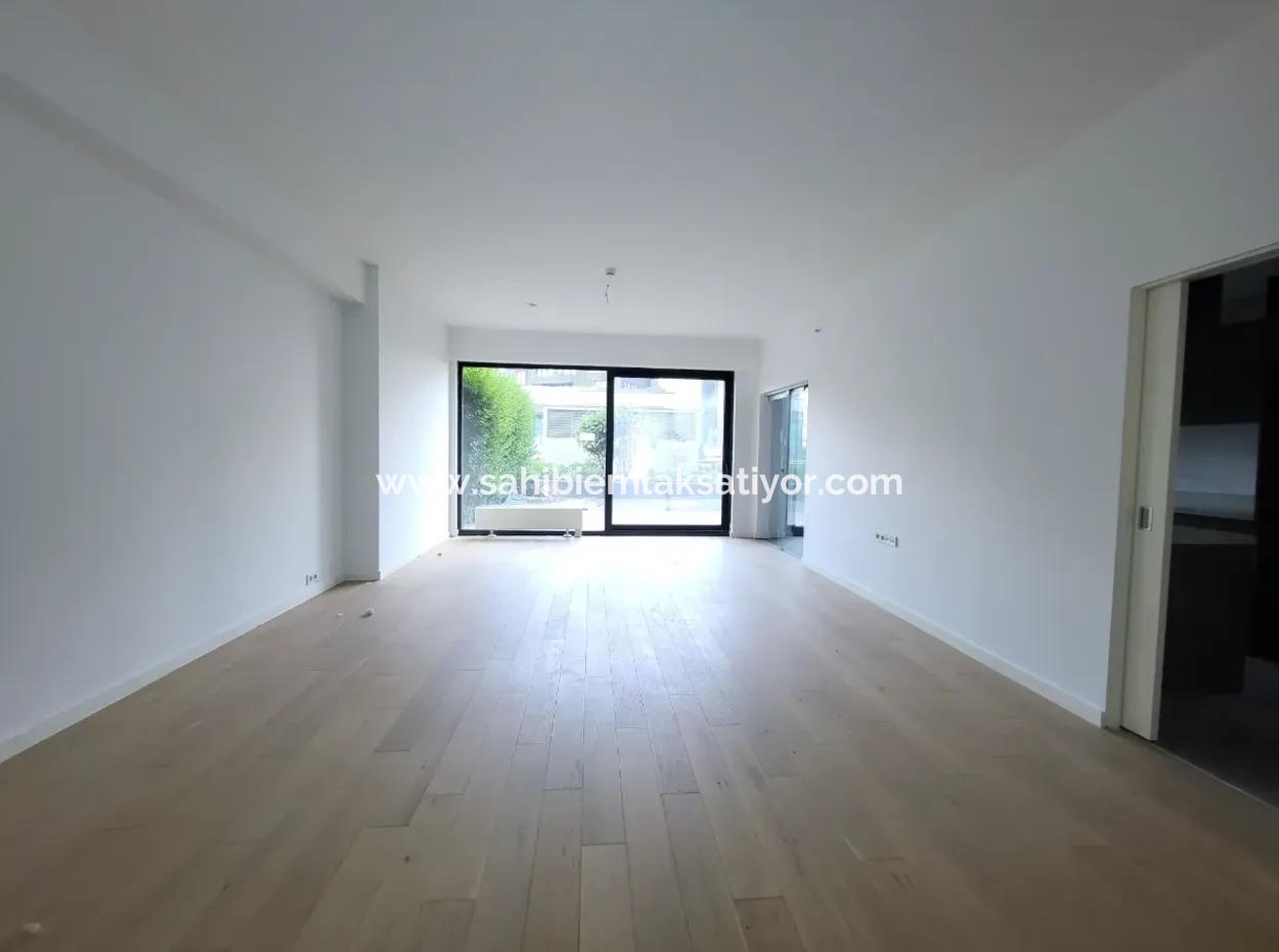 Krediye Uygun Boş İncek Loft Satılık 2,5+1 Peyzaj Manzaralı Bahçe Katı Daire 2 Bahçeli