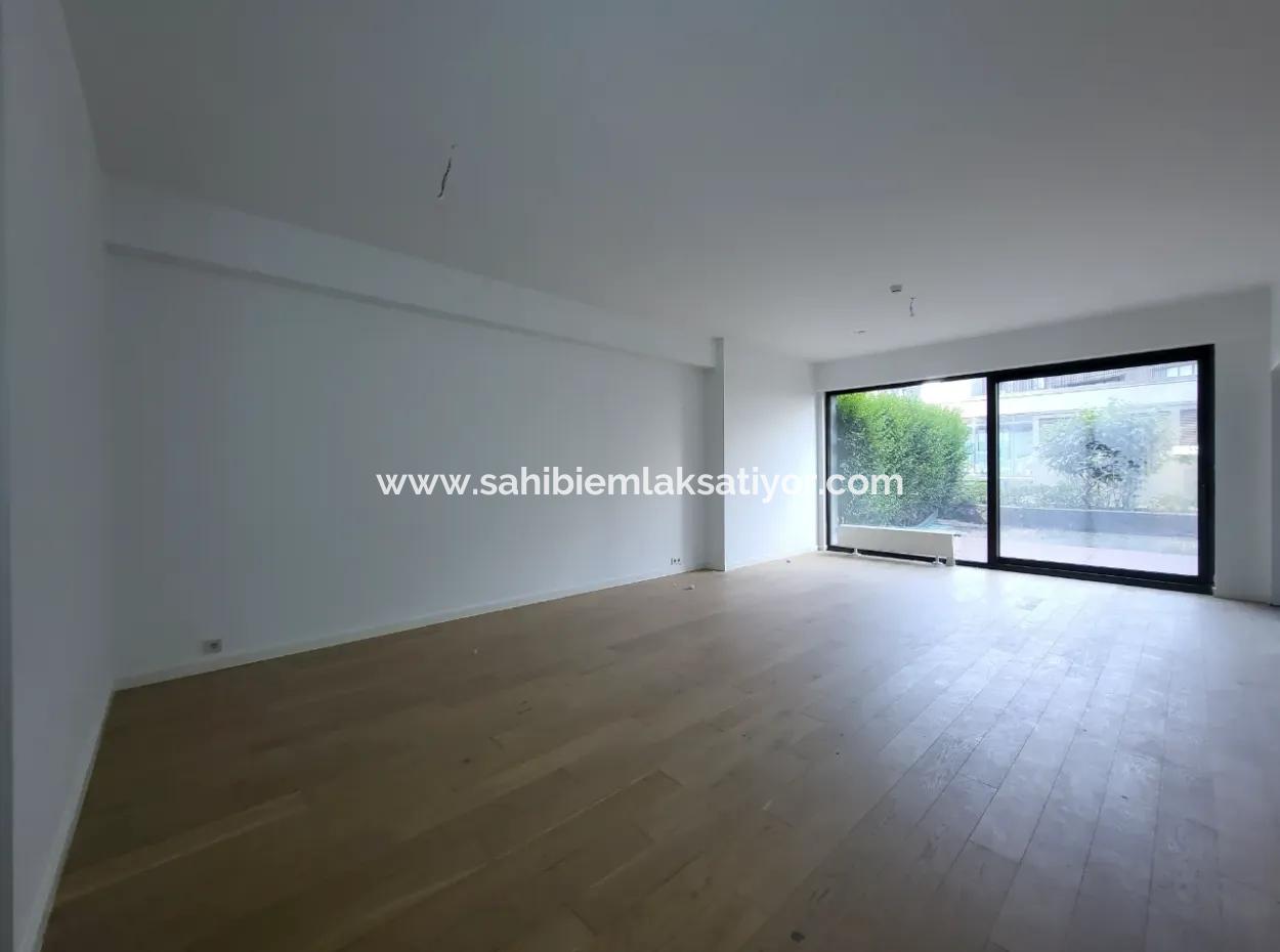 Krediye Uygun Boş İncek Loft Satılık 2,5+1 Peyzaj Manzaralı Bahçe Katı Daire 2 Bahçeli