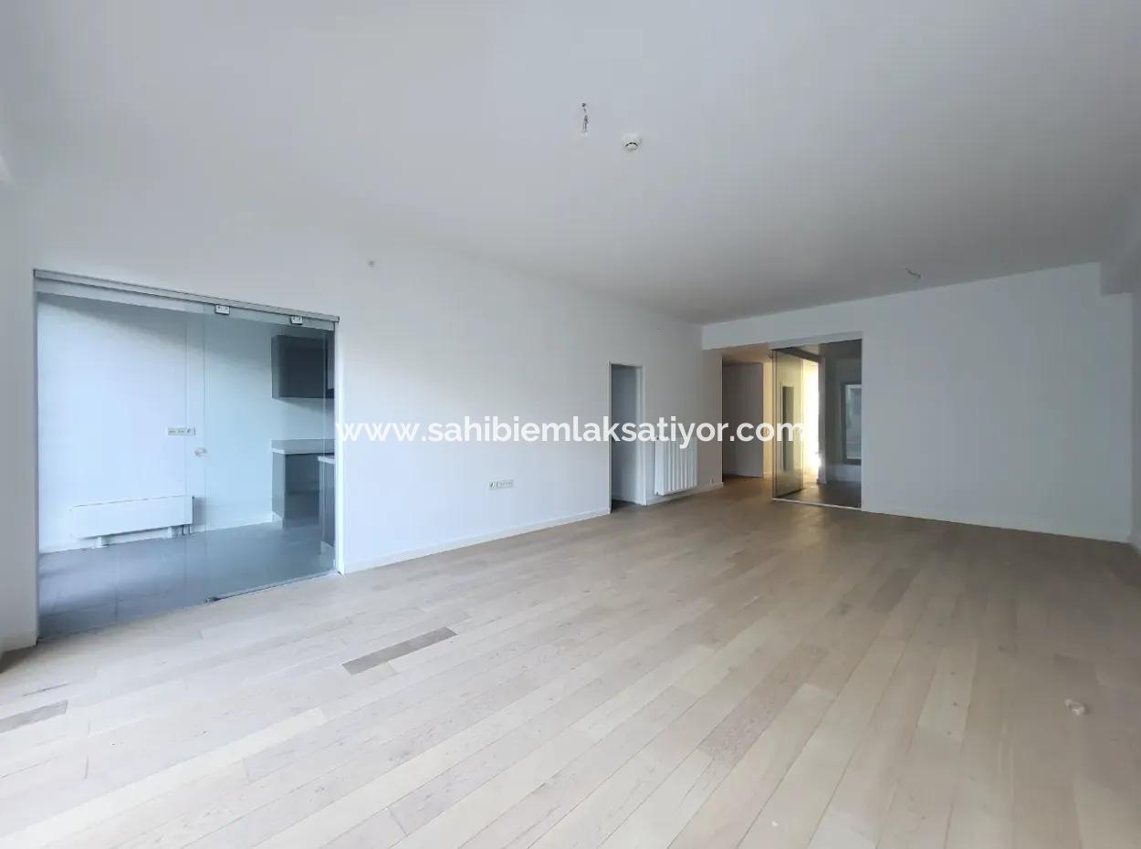 Krediye Uygun Boş İncek Loft Satılık 2,5+1 Peyzaj Manzaralı Bahçe Katı Daire 2 Bahçeli