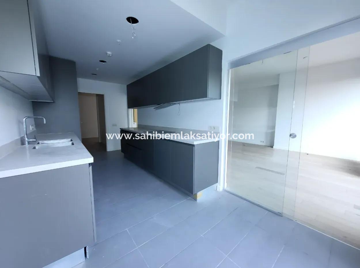 Krediye Uygun Boş İncek Loft Satılık 2,5+1 Peyzaj Manzaralı Bahçe Katı Daire 2 Bahçeli