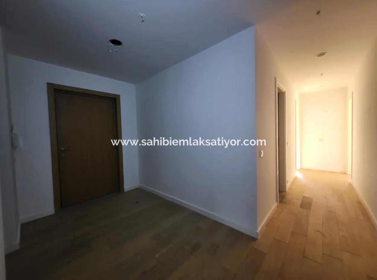 Krediye Uygun Boş İncek Loft Satılık 2,5+1 Peyzaj Manzaralı Bahçe Katı Daire 2 Bahçeli