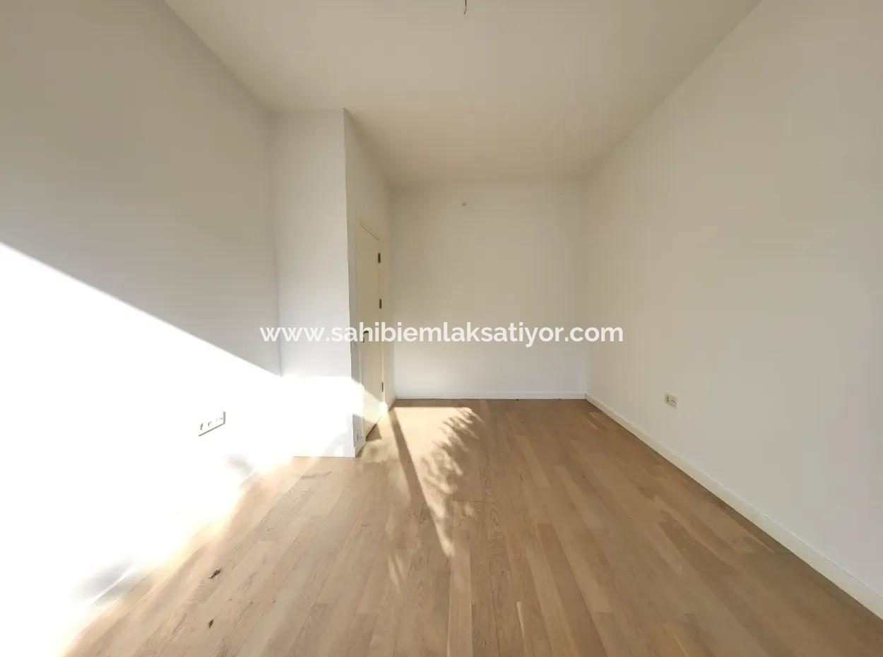 Krediye Uygun Boş İncek Loft Satılık 2,5+1 Peyzaj Manzaralı Bahçe Katı Daire 2 Bahçeli