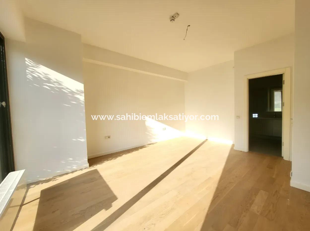 Krediye Uygun Boş İncek Loft Satılık 2,5+1 Peyzaj Manzaralı Bahçe Katı Daire 2 Bahçeli