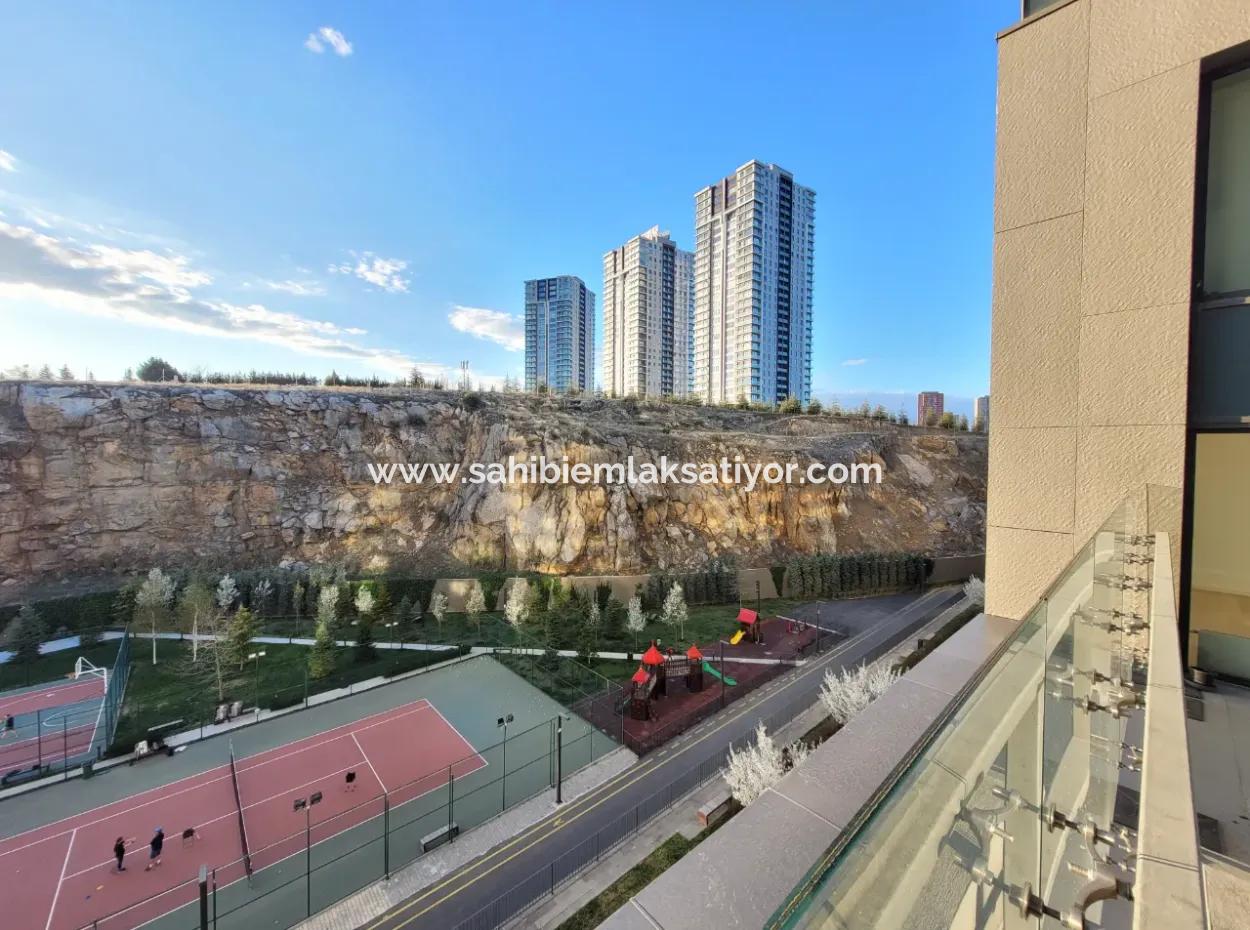 Krediye Uygun Boş İncek Loft Satılık 2,5+1 Peyzaj Manzaralı Bahçe Katı Daire 2 Bahçeli