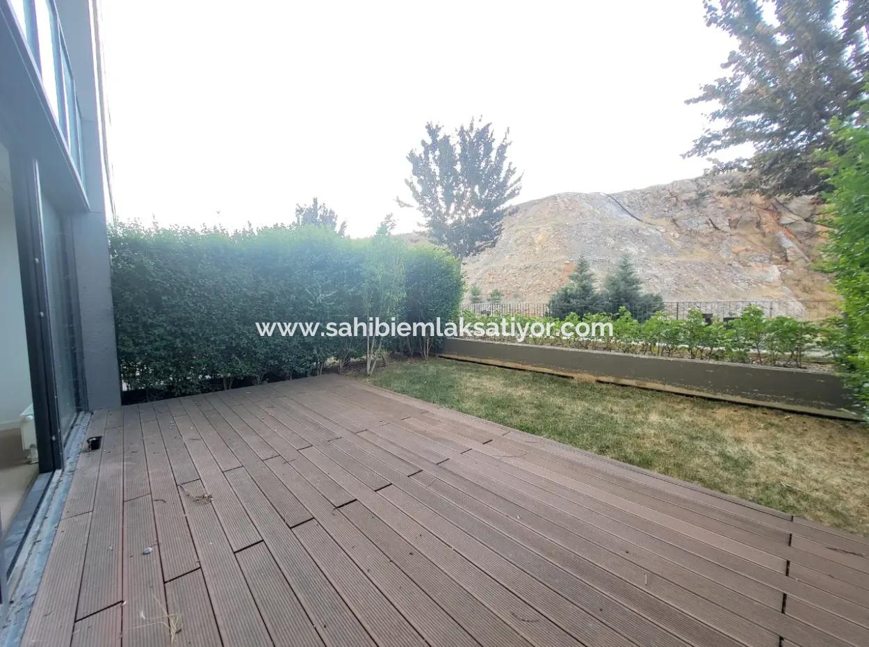 Kiracısız İncek Loft Satılık  2+1 Bahçe Dubleks Şehir Manzaralı Daire