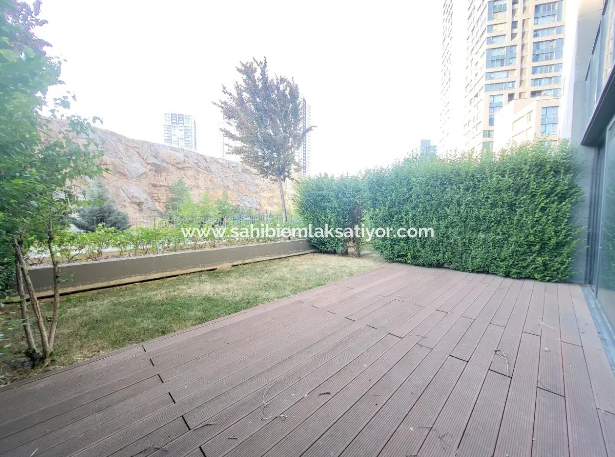 Kiracısız İncek Loft Satılık  2+1 Bahçe Dubleks Şehir Manzaralı Daire