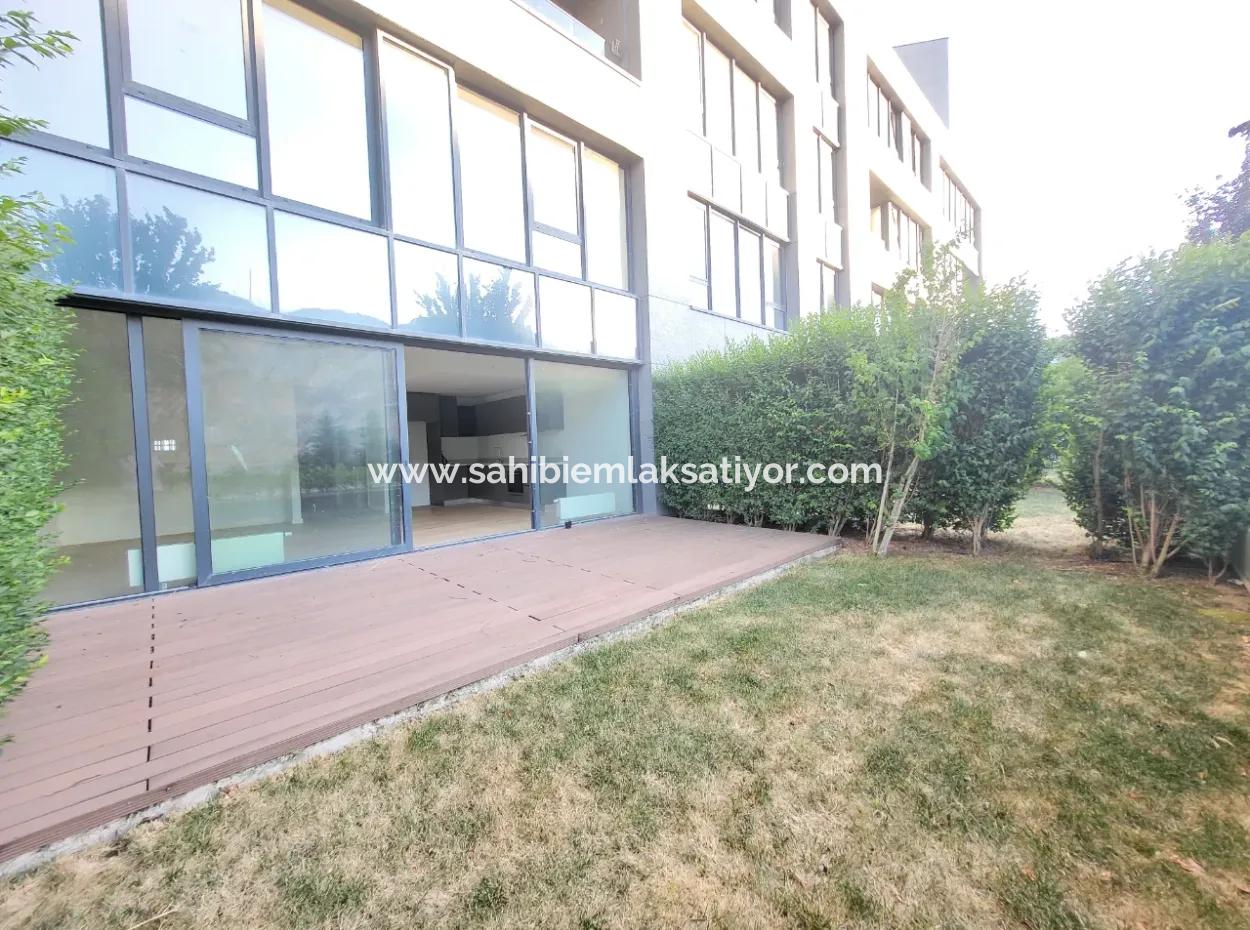 Kiracısız İncek Loft Satılık  2+1 Bahçe Dubleks Şehir Manzaralı Daire