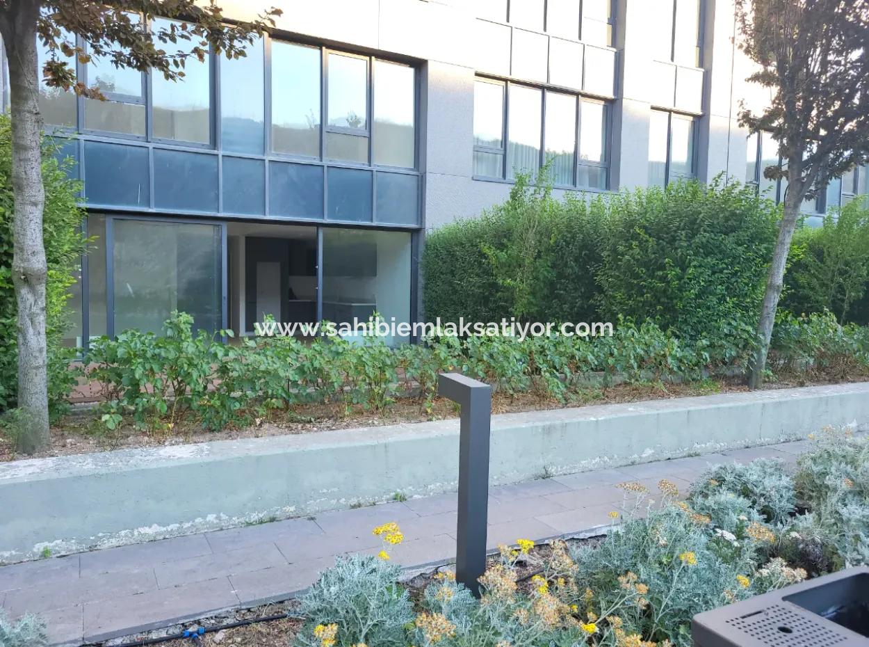 Kiracısız İncek Loft Satılık  2+1 Bahçe Dubleks Şehir Manzaralı Daire