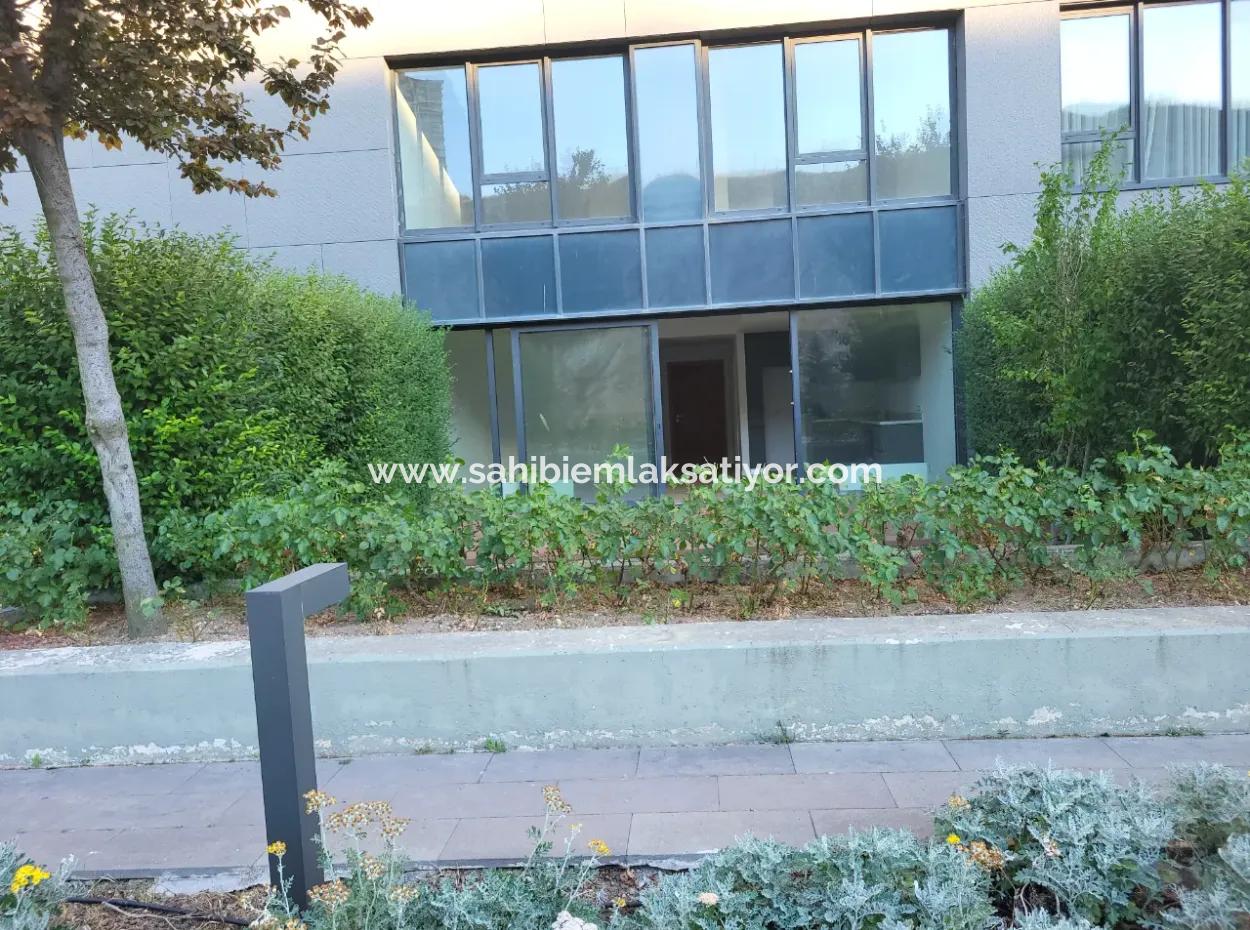 Kiracısız İncek Loft Satılık  2+1 Bahçe Dubleks Şehir Manzaralı Daire
