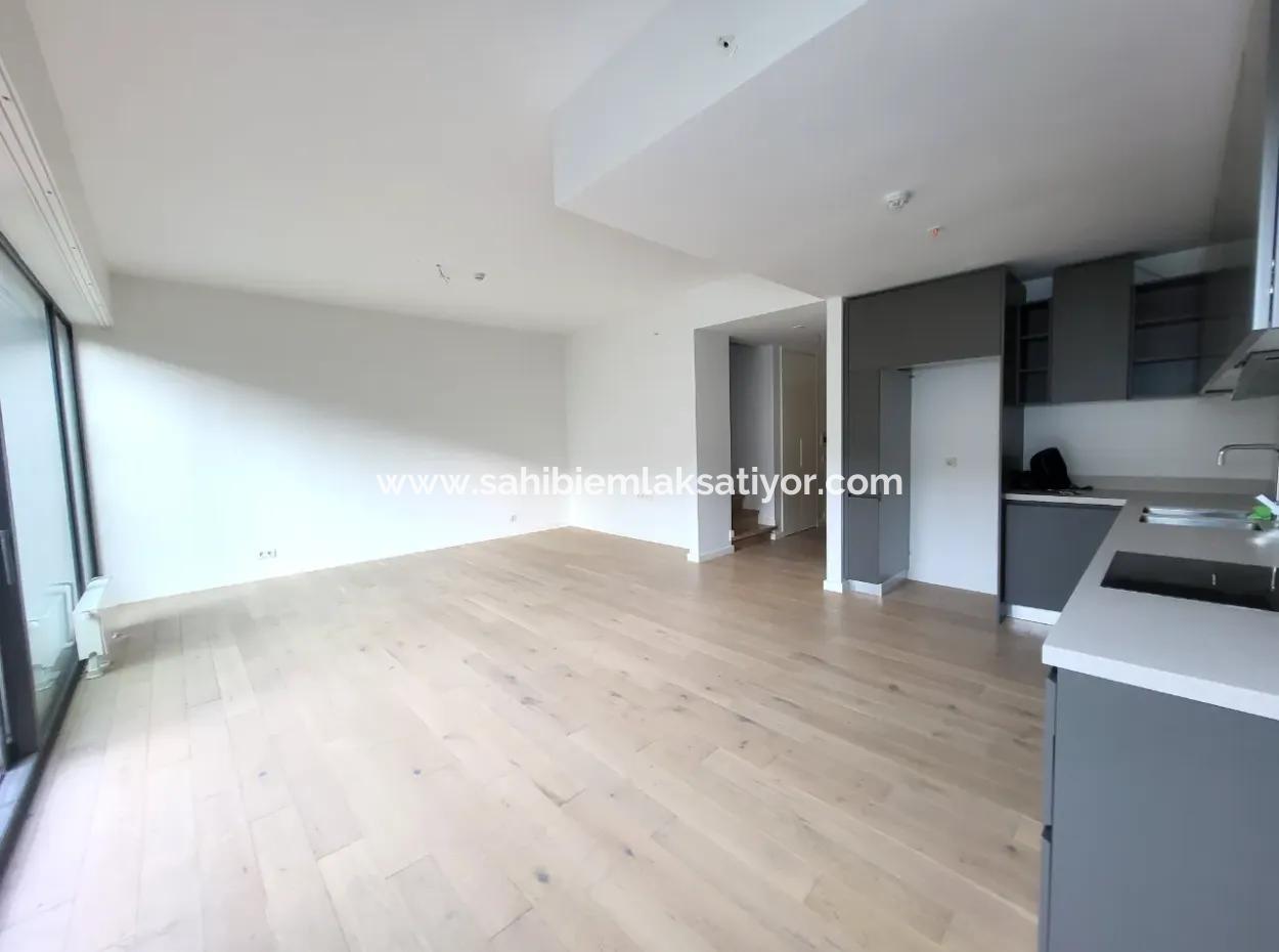 Kiracısız İncek Loft Satılık  2+1 Bahçe Dubleks Şehir Manzaralı Daire