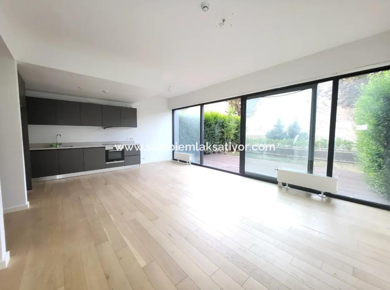 Kiracısız İncek Loft Satılık  2+1 Bahçe Dubleks Şehir Manzaralı Daire