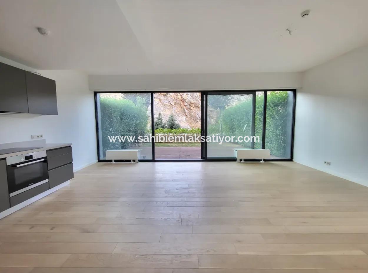 Kiracısız İncek Loft Satılık  2+1 Bahçe Dubleks Şehir Manzaralı Daire