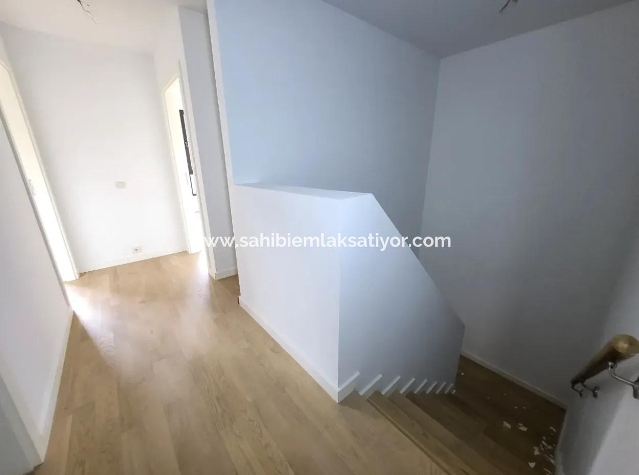 Kiracısız İncek Loft Satılık  2+1 Bahçe Dubleks Şehir Manzaralı Daire