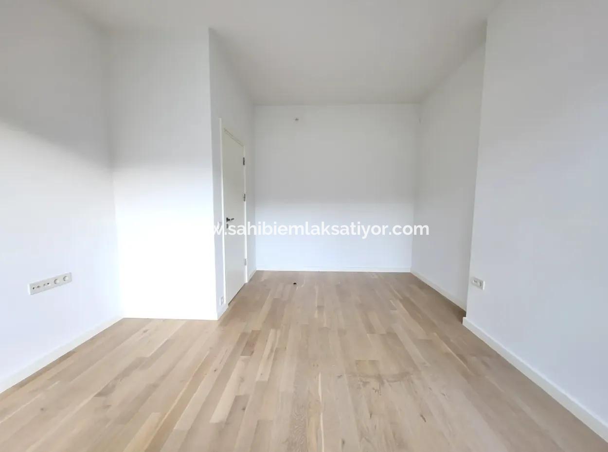 Kiracısız İncek Loft Satılık  2+1 Bahçe Dubleks Şehir Manzaralı Daire