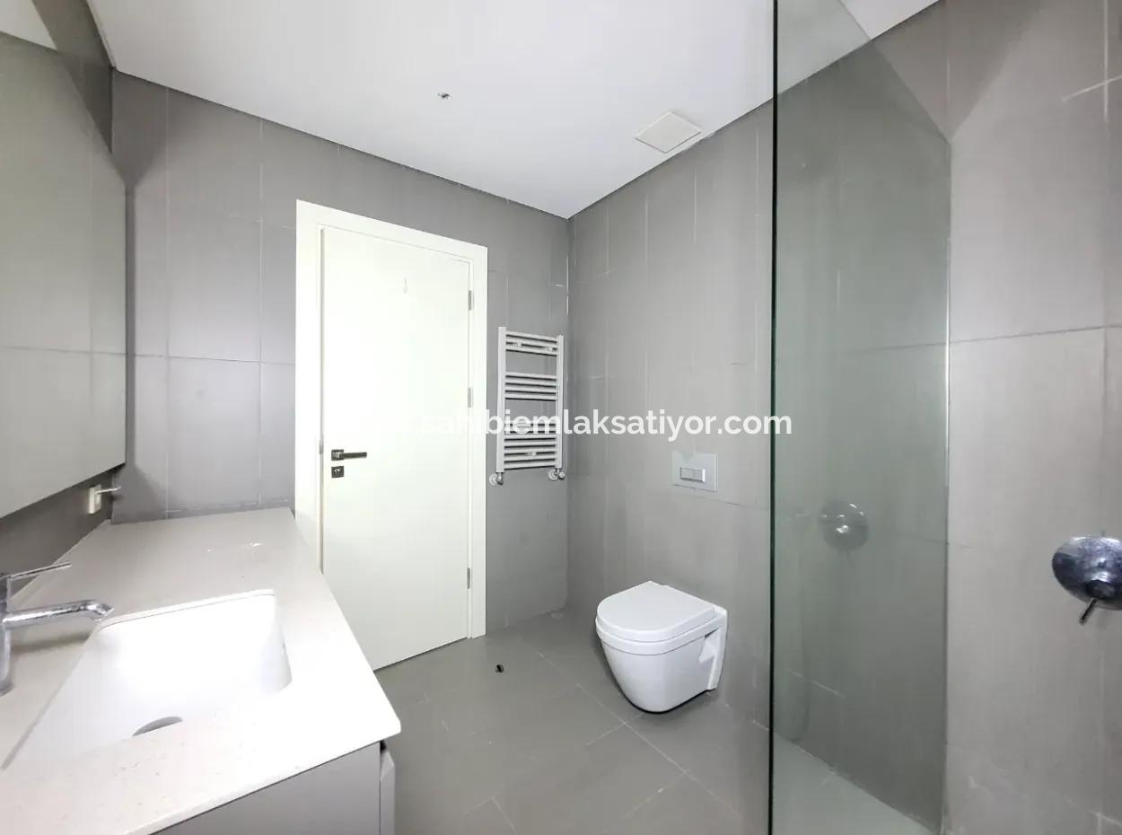 Kiracısız İncek Loft Satılık  2+1 Bahçe Dubleks Şehir Manzaralı Daire