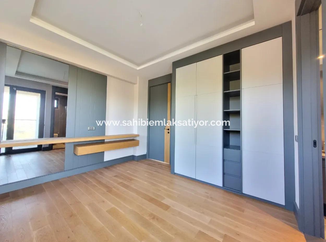İncek 800 M²  Arsa Da Lüks Dubleks Villa 4+2  İncek Mahallesi Gölbaşı Ankara Türkiye