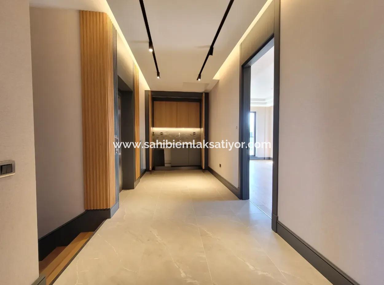 İncek 800 M²  Arsa Da Lüks Dubleks Villa 4+2  İncek Mahallesi Gölbaşı Ankara Türkiye