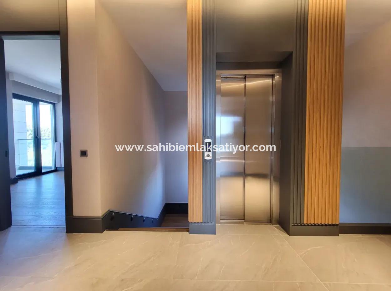 İncek 800 M²  Arsa Da Lüks Dubleks Villa 4+2  İncek Mahallesi Gölbaşı Ankara Türkiye
