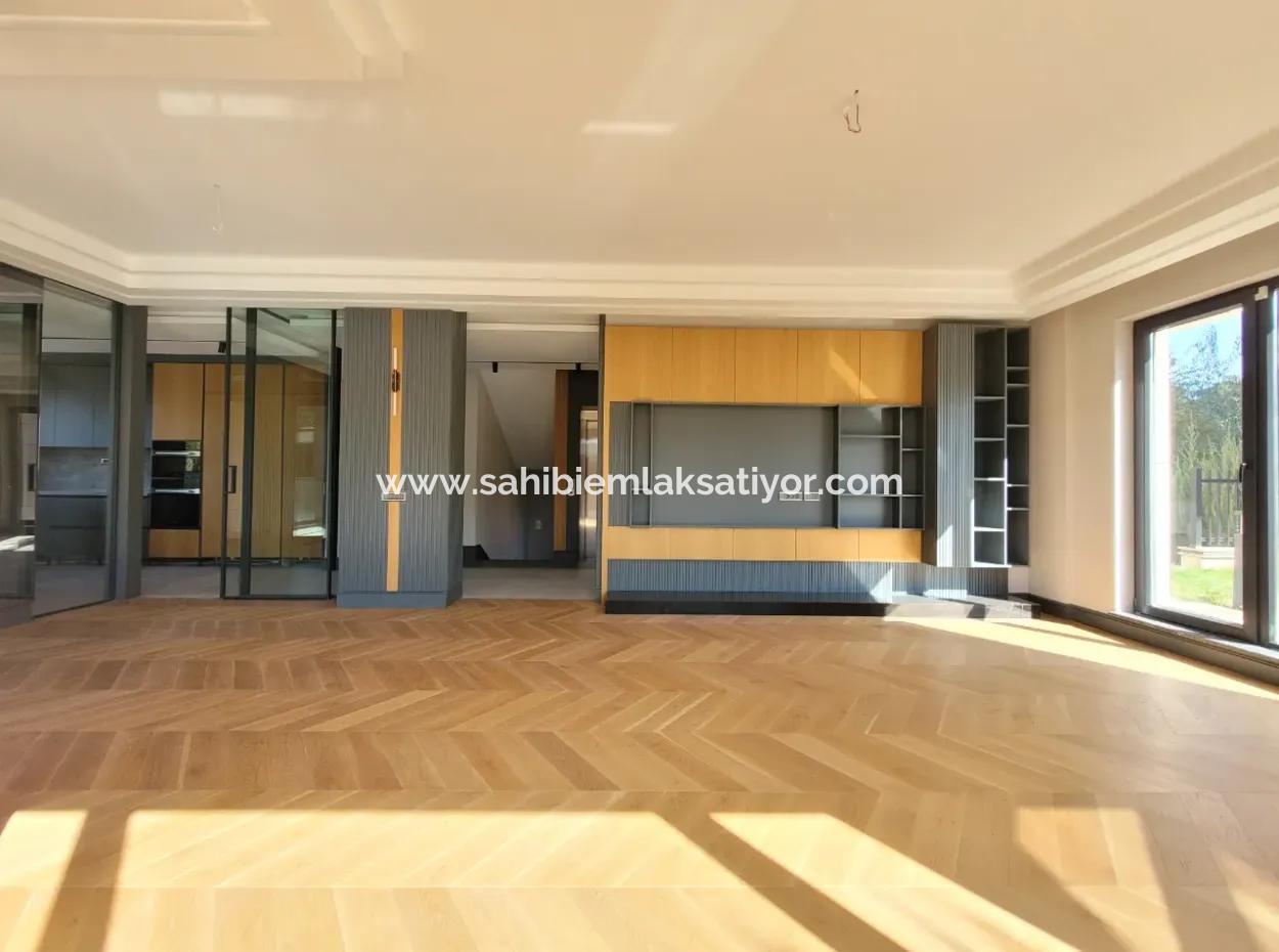 İncek 800 M²  Arsa Da Lüks Dubleks Villa 4+2  İncek Mahallesi Gölbaşı Ankara Türkiye