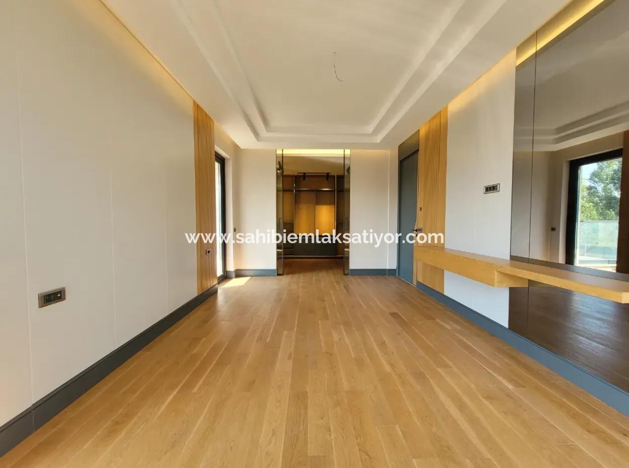 İncek 730 M² Arsa Da Lüks Dubleks Satılık Villa 4+2  İncek Mahallesi Gölbaşı Ankara Türkiye