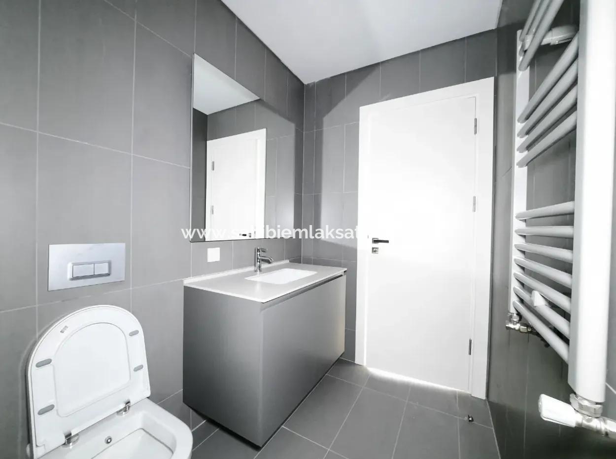 Göl Manzaralı Krediye Uygun İncek Loft Satılık  3+1 Dubleks Peyzaj Manzaralı 2.Kat Daire