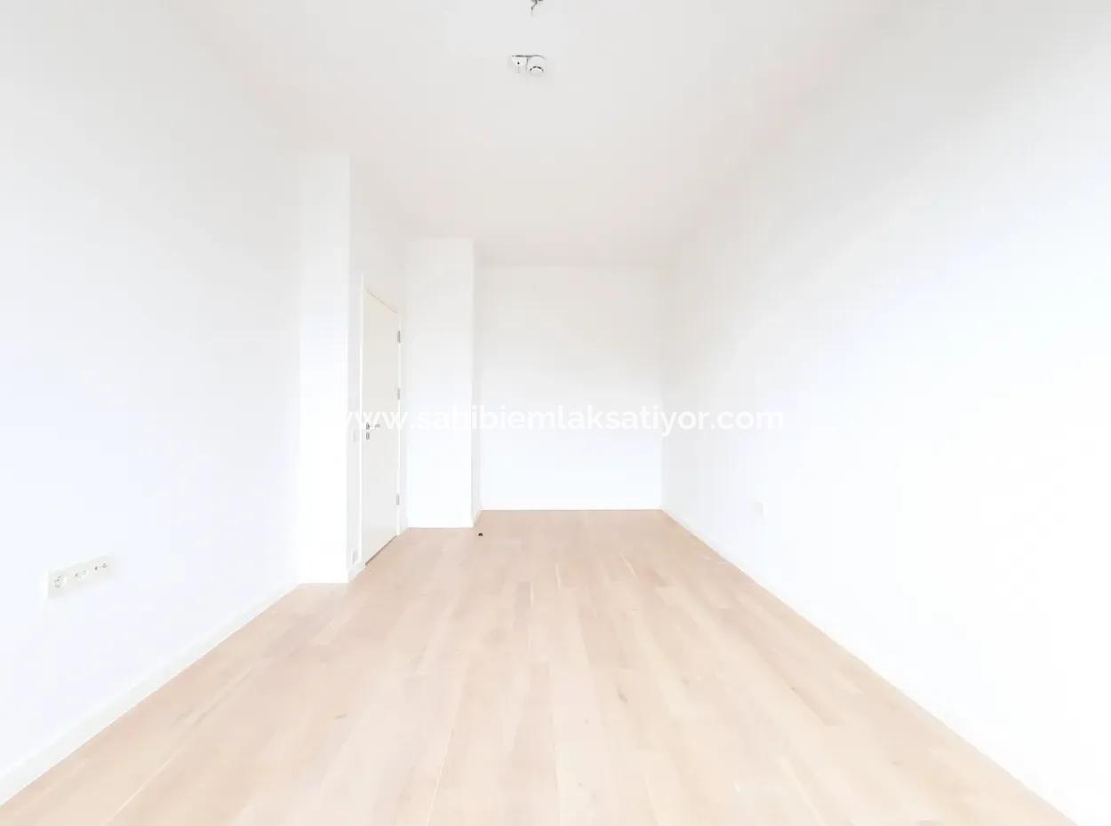 Göl Manzaralı Krediye Uygun İncek Loft Satılık  3+1 Dubleks Peyzaj Manzaralı 2.Kat Daire