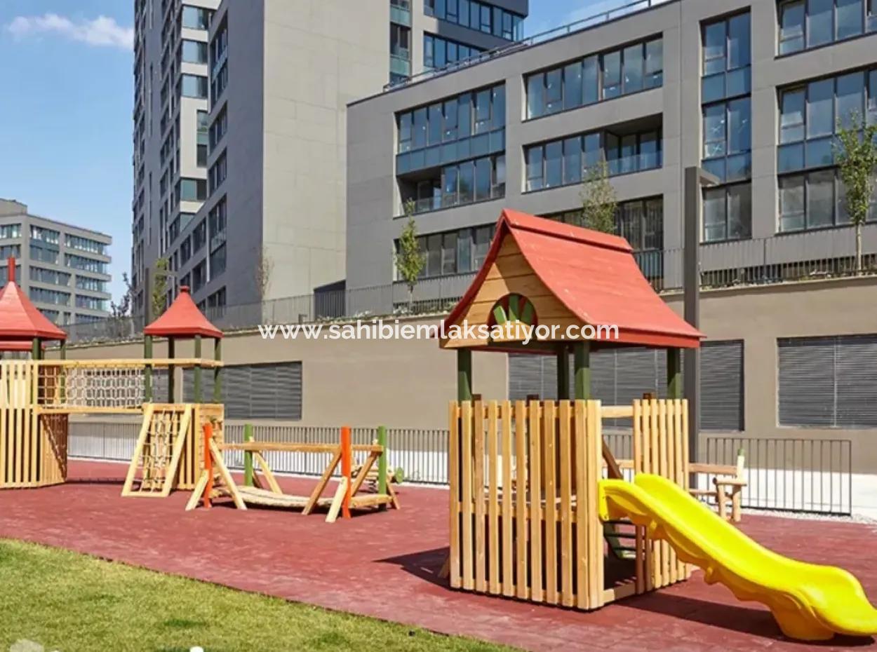 Göl Manzaralı Krediye Uygun İncek Loft Satılık  3+1 Dubleks Peyzaj Manzaralı 2.Kat Daire