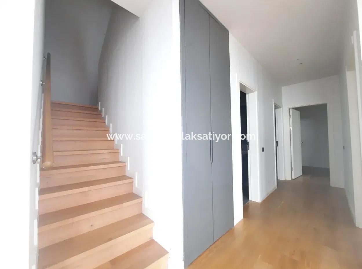 İncek Loft Satılık  5,5+1 Dubleks  Göl Manzaralı Kiracısız Daire