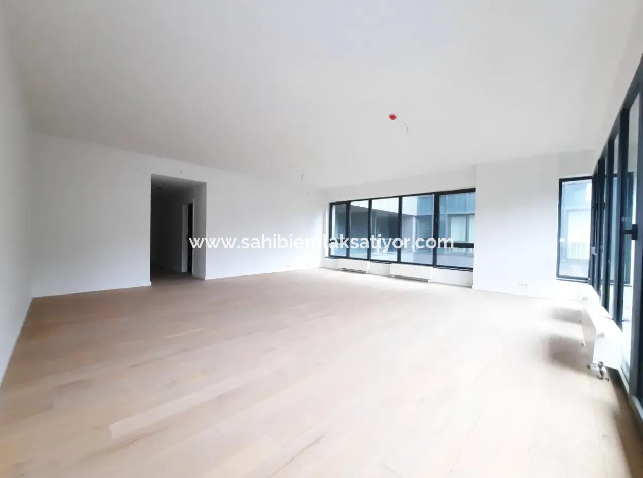 İncek Loft Satılık  4+1  Peyzaj Manzaralı  180 M² 2.Kat Daire