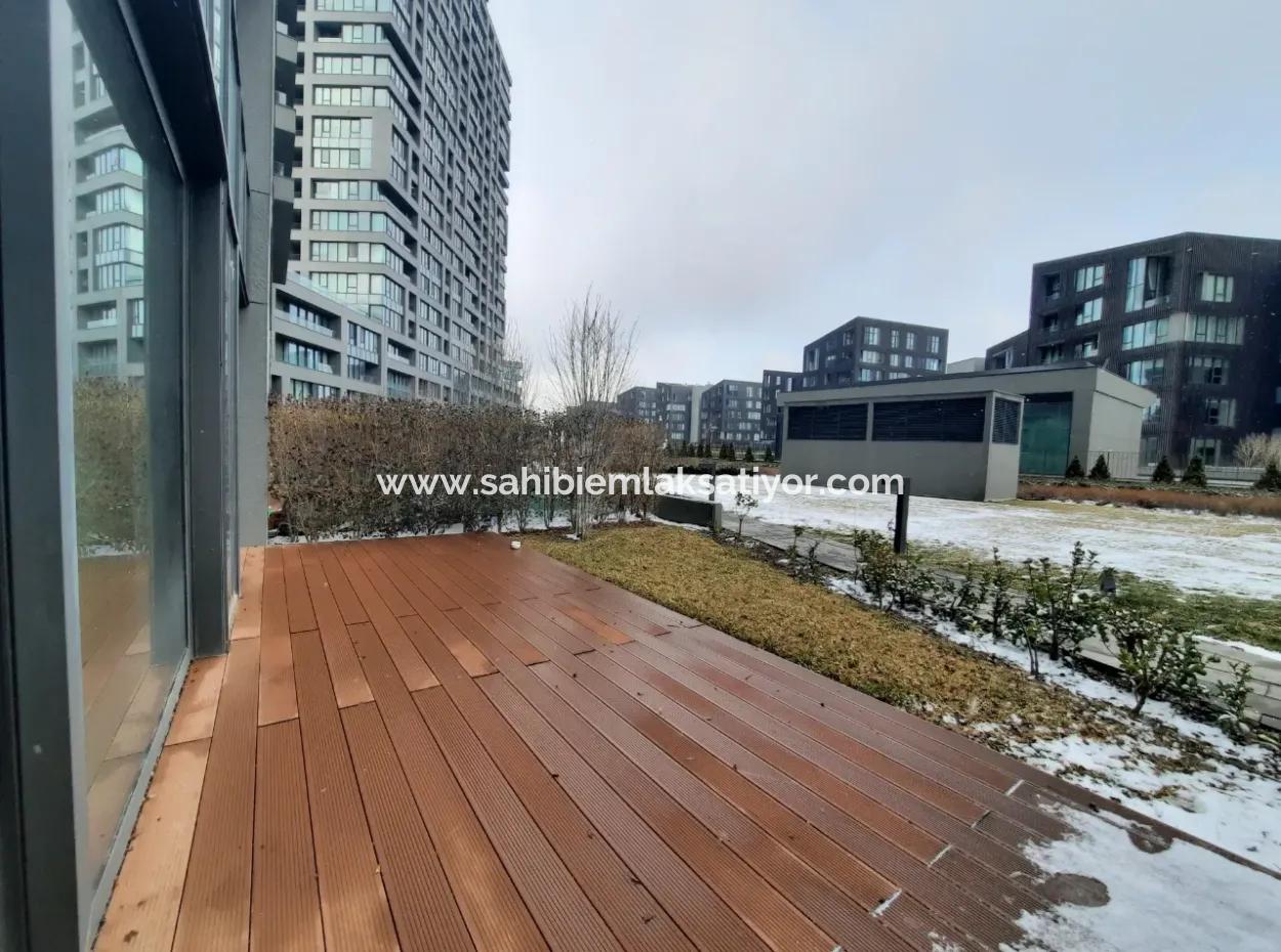 Krediye Uygun İncek Loft Satılık 3+1 Bahçe Dubleksi Peyzaj Manzaralı Daire