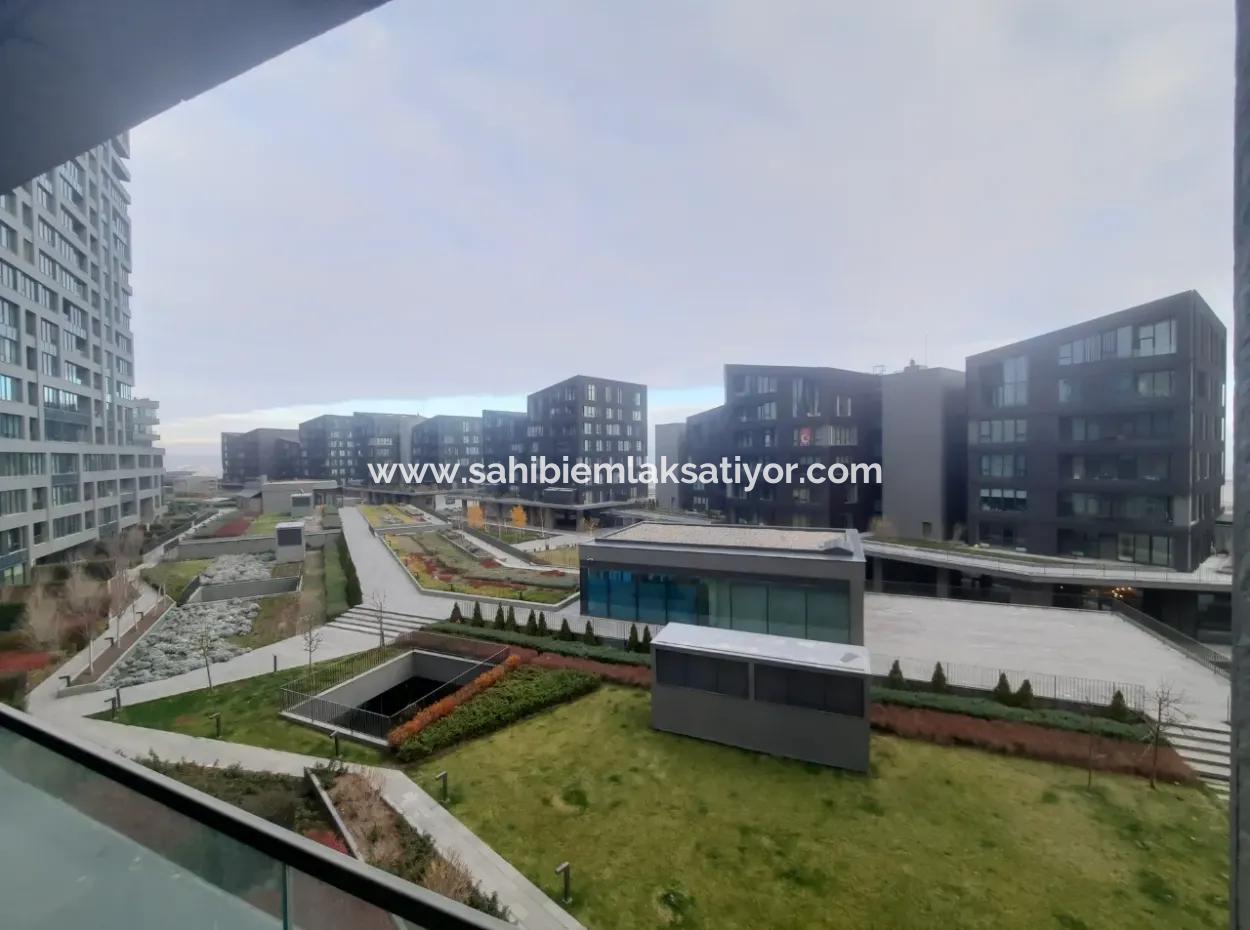 İncek Loft Satılık 2,5+1 Peyzaj Manzaralı 1.Kat Daire