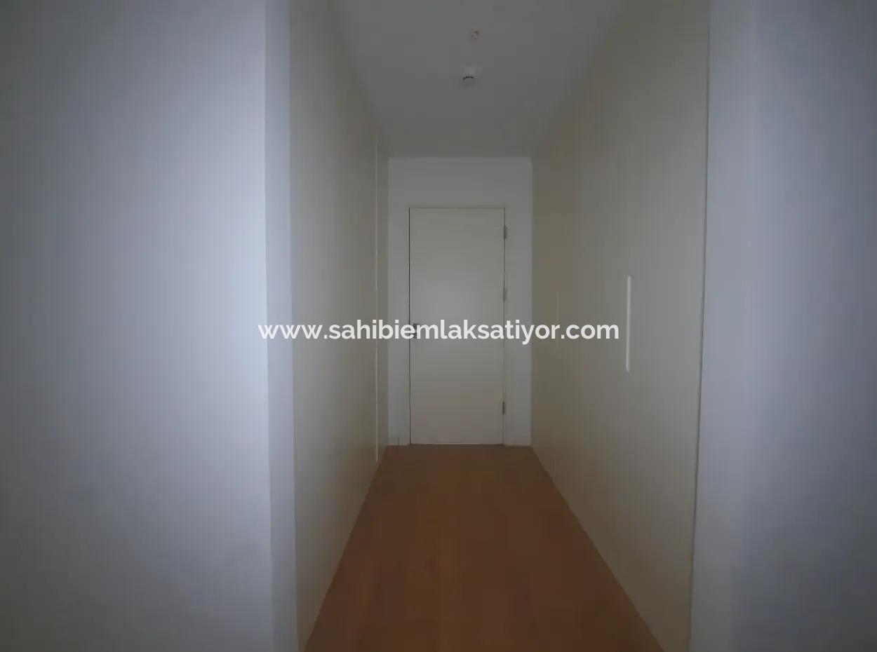 İncek Loft Satılık 2,5+1 Peyzaj Manzaralı 1.Kat Daire
