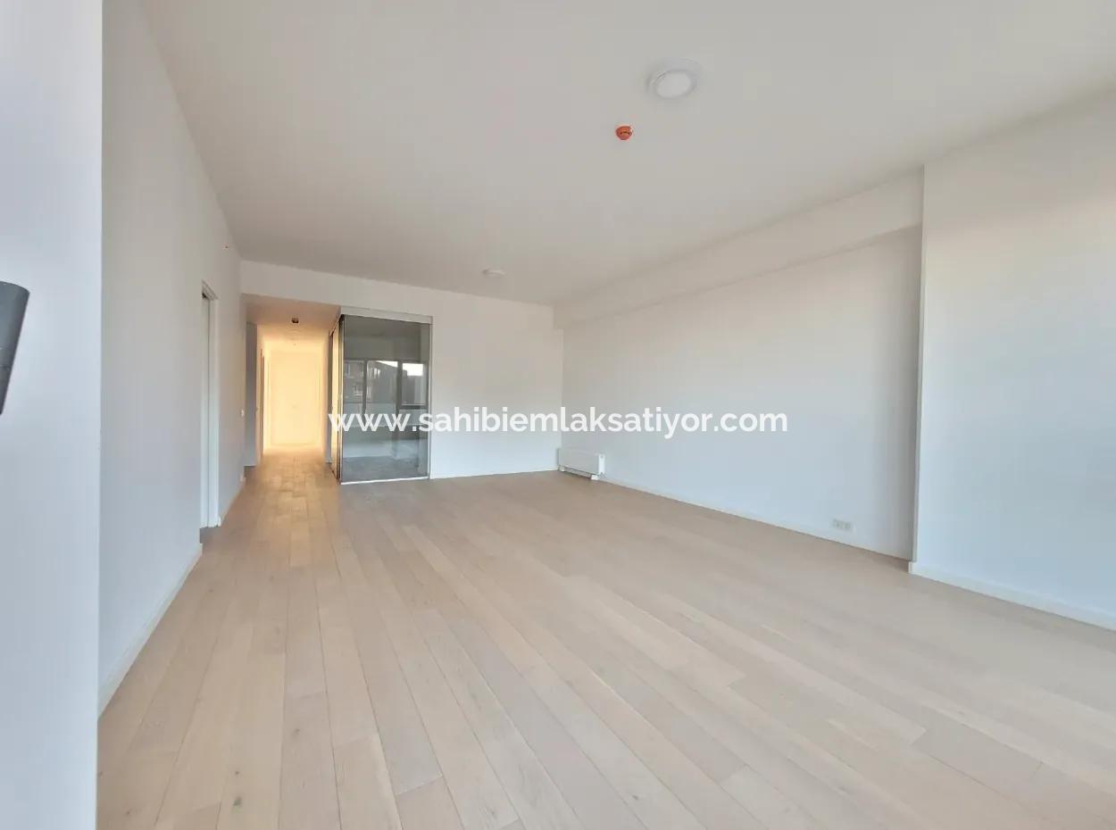 İncek Loft Satılık 2,5+1 Peyzaj Manzaralı 3.Kat Daire