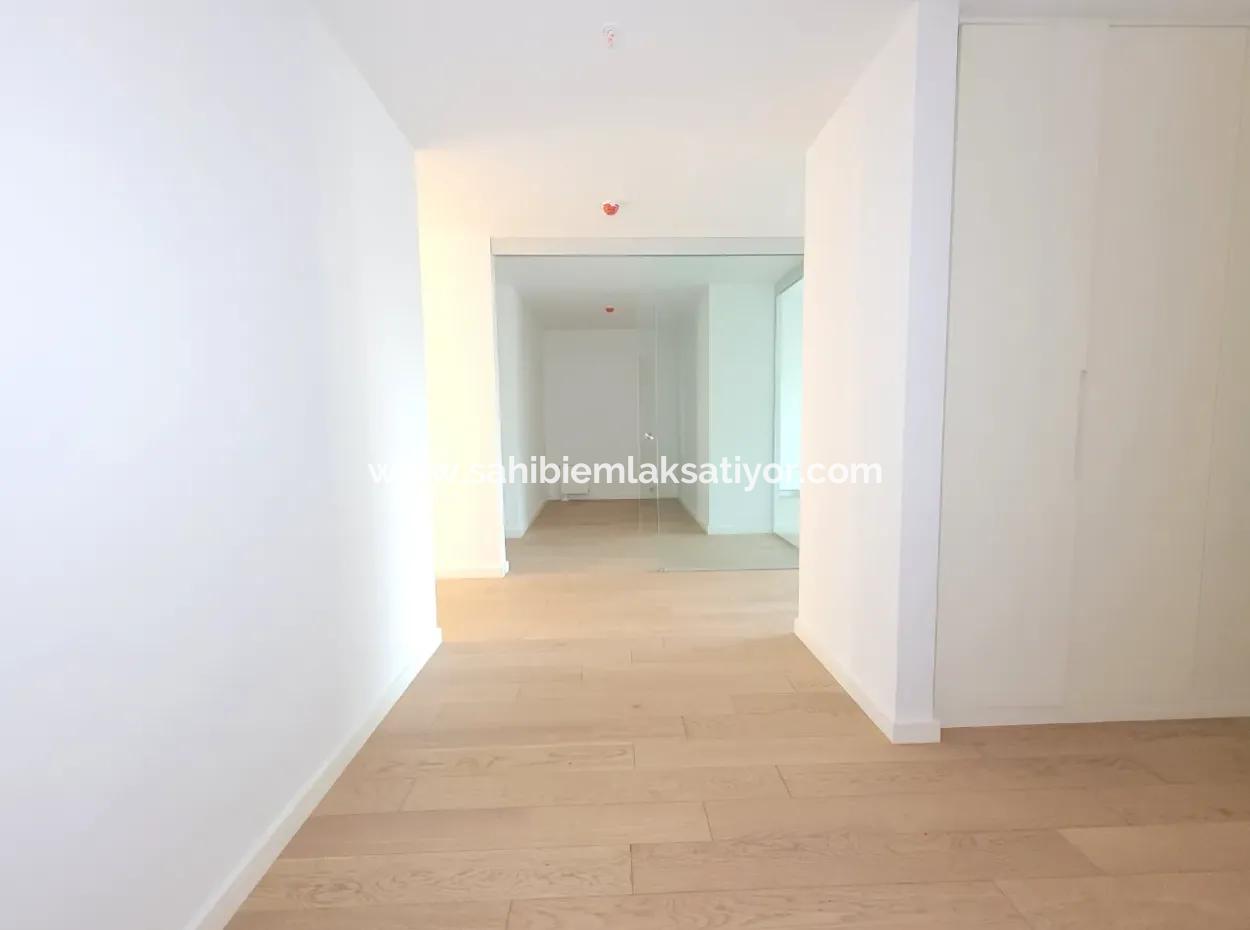 İncek Loft Satılık 2,5+1 Peyzaj Manzaralı 3.Kat Daire
