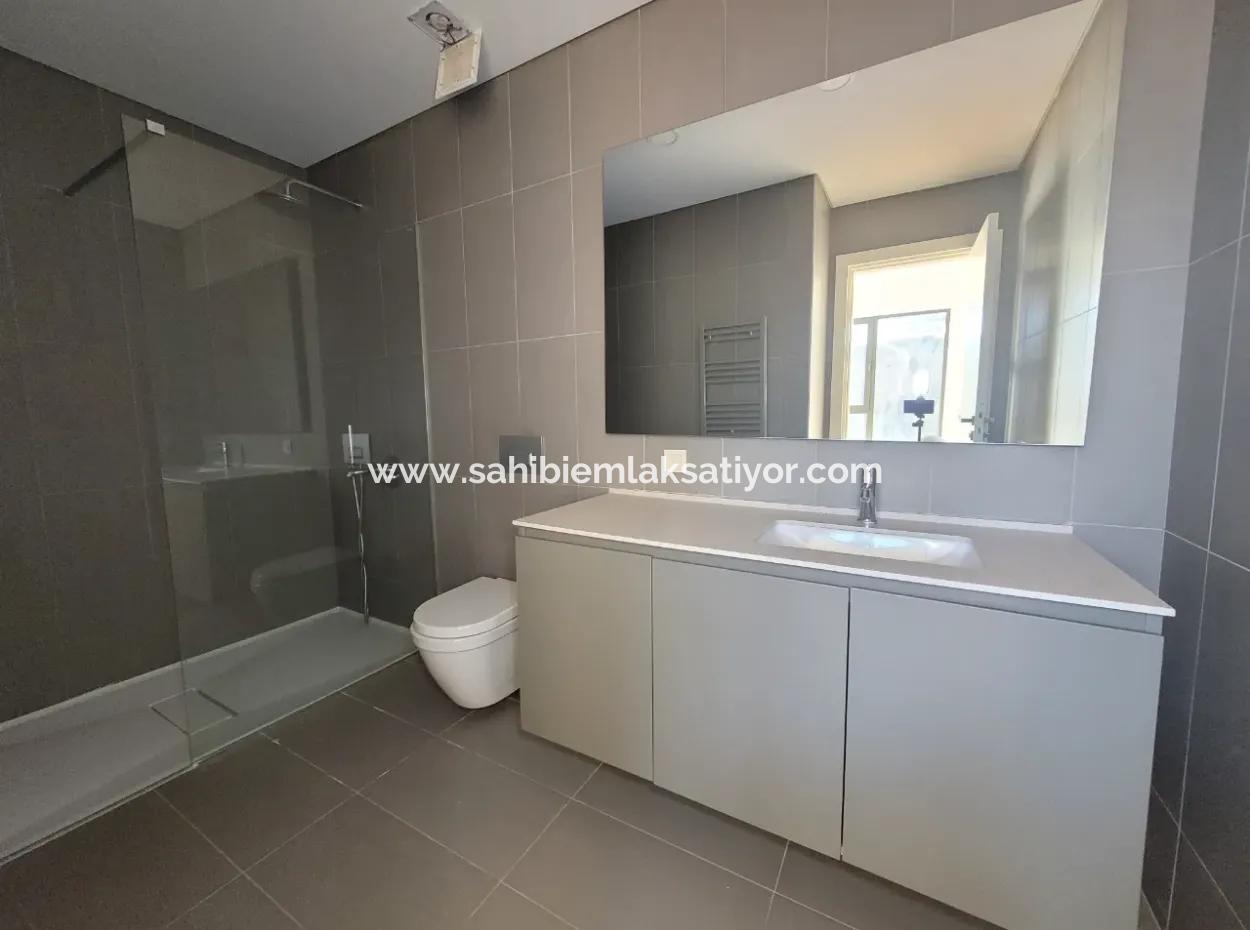 İncek Loft Satılık 2,5+1 Peyzaj Manzaralı 3.Kat Daire