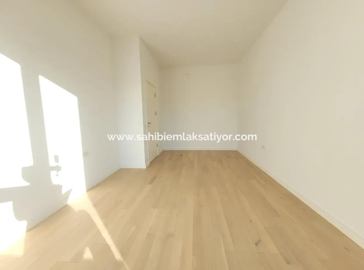 İncek Loft Satılık 2,5+1 Peyzaj Manzaralı 3.Kat Daire