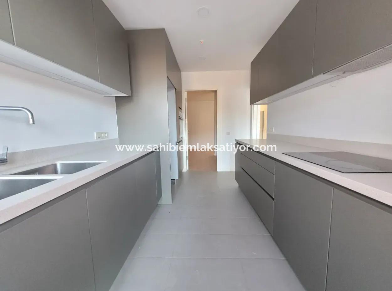 İncek Loft Satılık 2,5+1 Peyzaj Manzaralı 3.Kat Daire