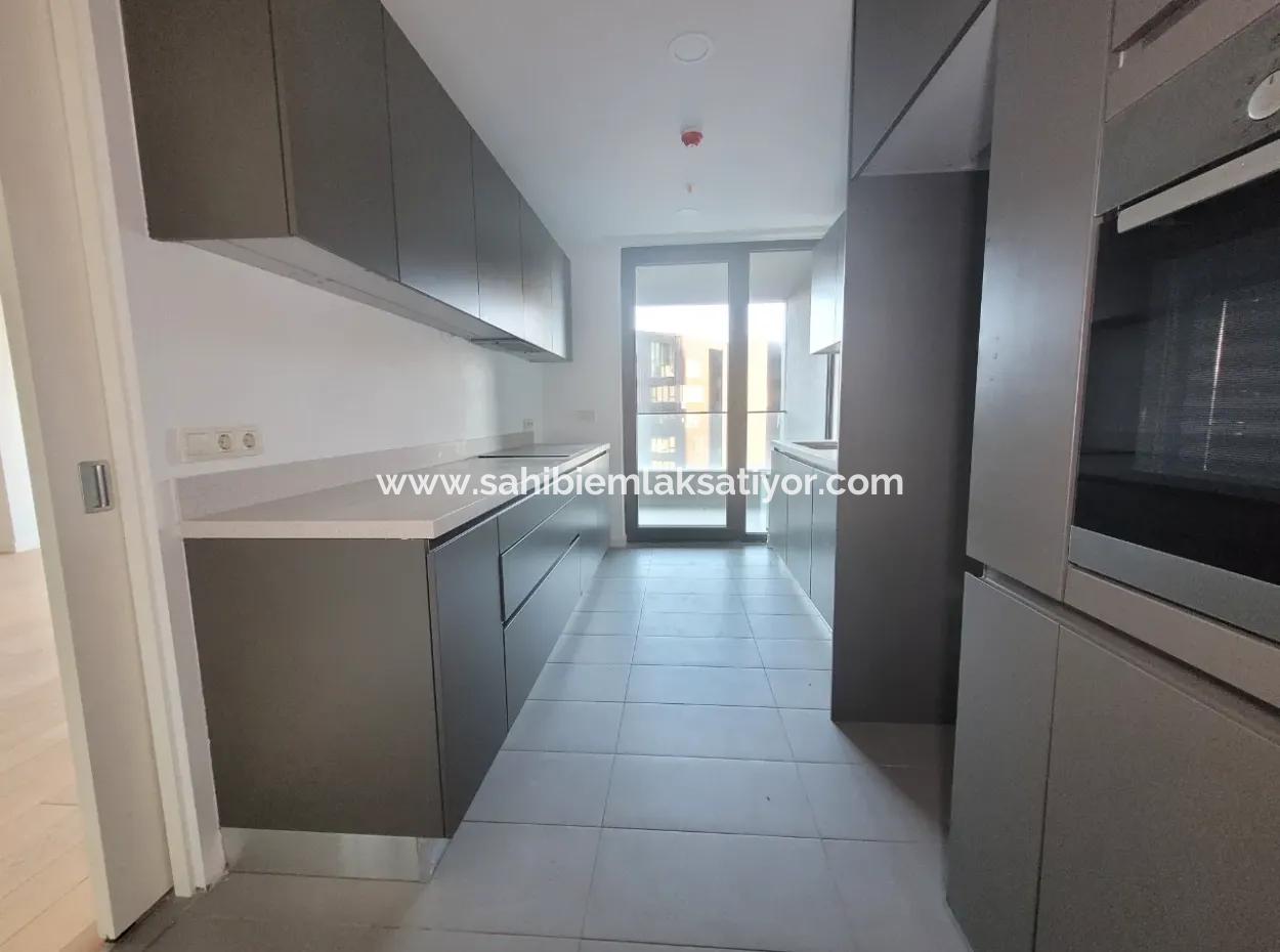 İncek Loft Satılık 2,5+1 Peyzaj Manzaralı 3.Kat Daire