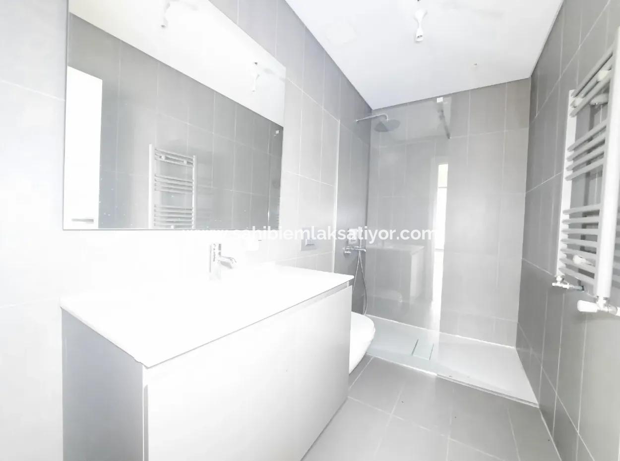 İncek Loft Satılık 3+1 Bahçe Dubleksi Şehir Manzaralı Daire