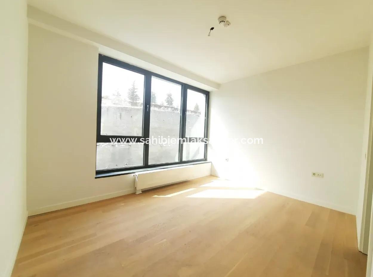 İncek Loft Satılık  5+1  Peyzaj Manzaralı 3.Kat 188 M² Daire
