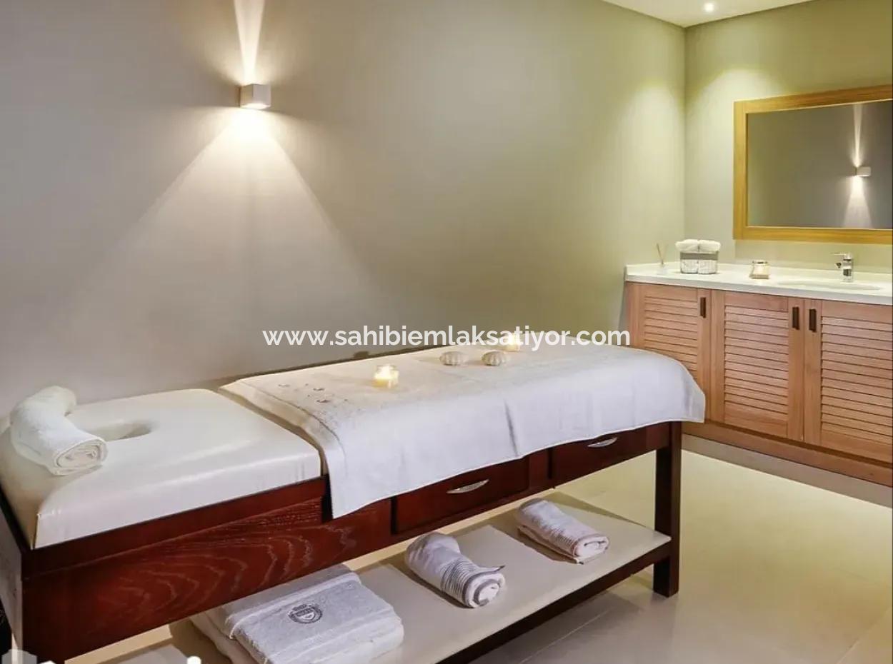 İncek Loft Satılık  5+1  Peyzaj Manzaralı 3.Kat 188 M² Daire