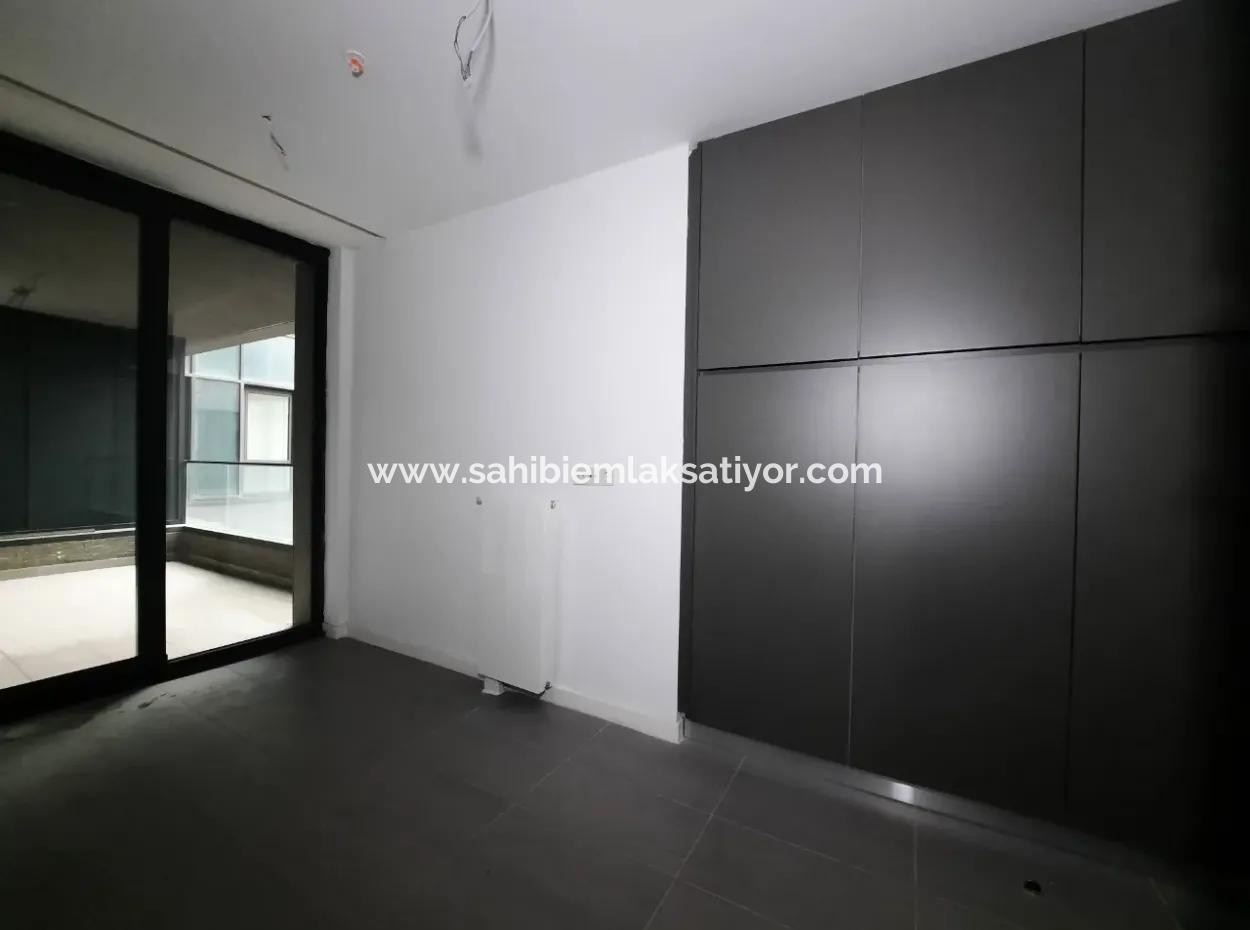 İncek Loft Satılık  4+1  Peyzaj Manzaralı  180 M² Kiracısız 2.Kat Daire