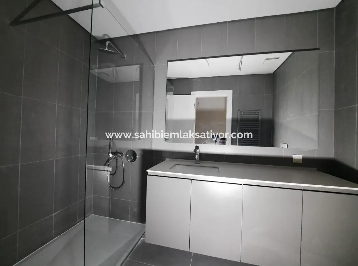İncek Loft Satılık  4+1  Peyzaj Manzaralı  180 M² Kiracısız 2.Kat Daire