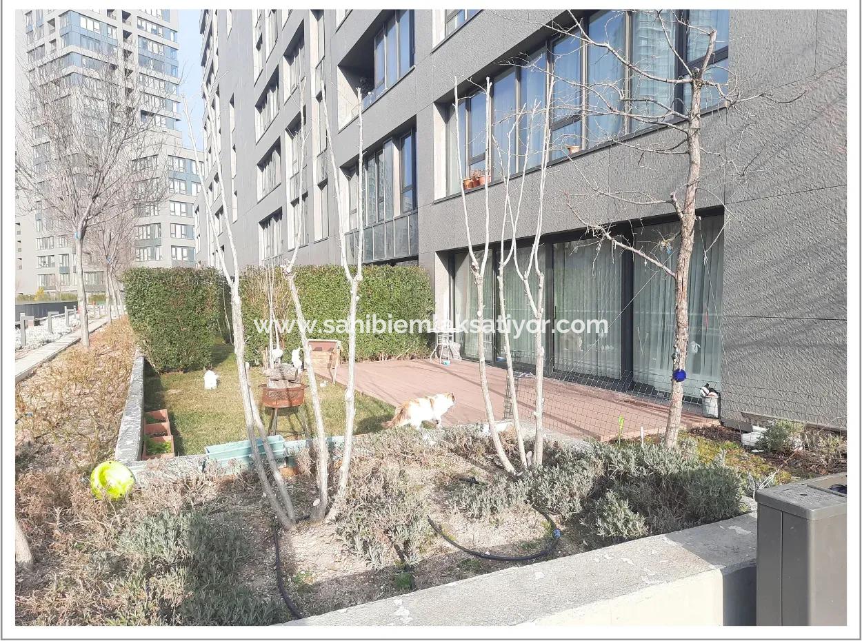 İncek Loft Satılık 3+1 Bahçe Dubleksi Şehir Manzaralı Daire