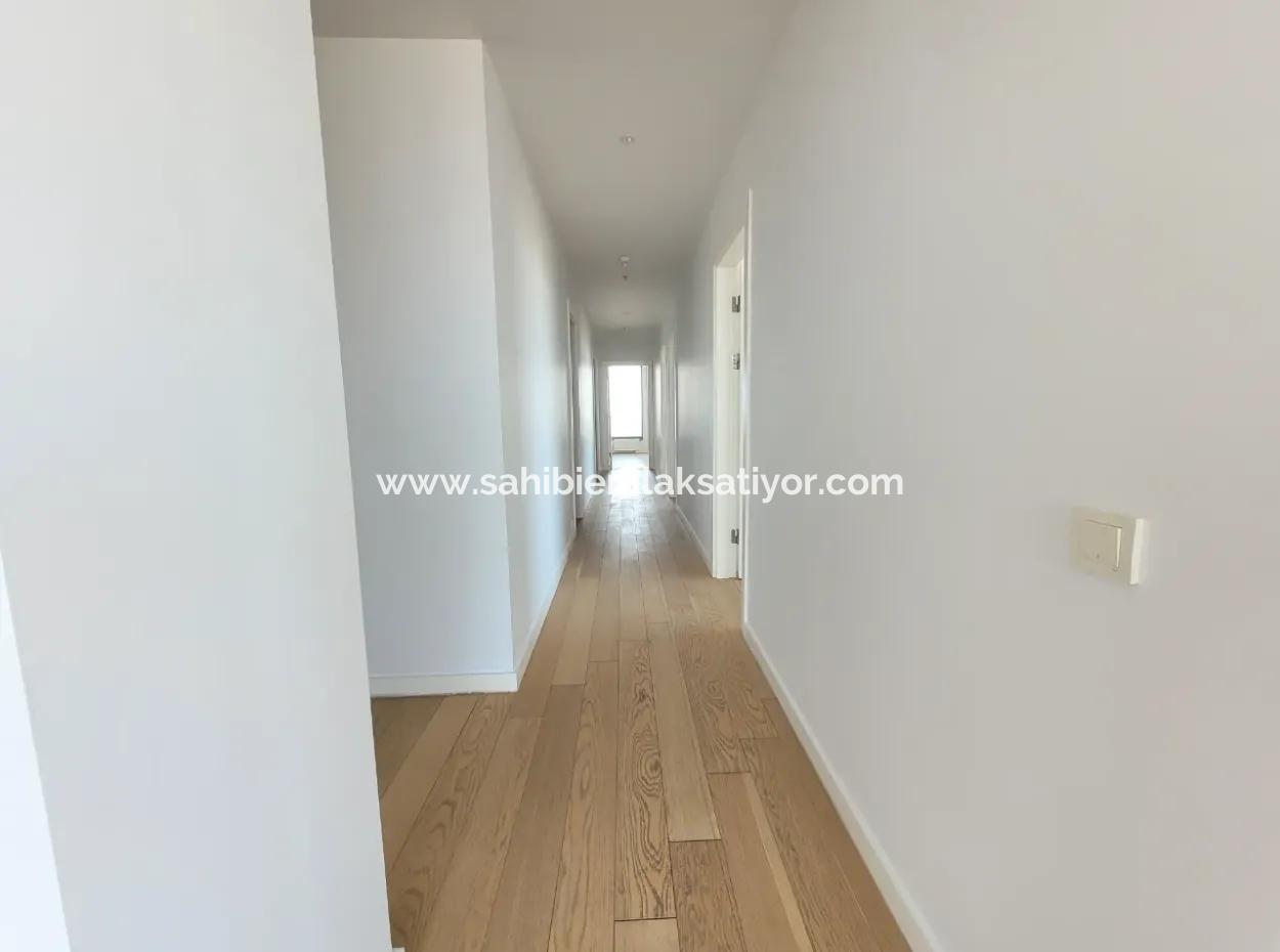Kiracısız İncek Loft Satılık  5.5+1  Göl Manzaralı 20.Kat Daire