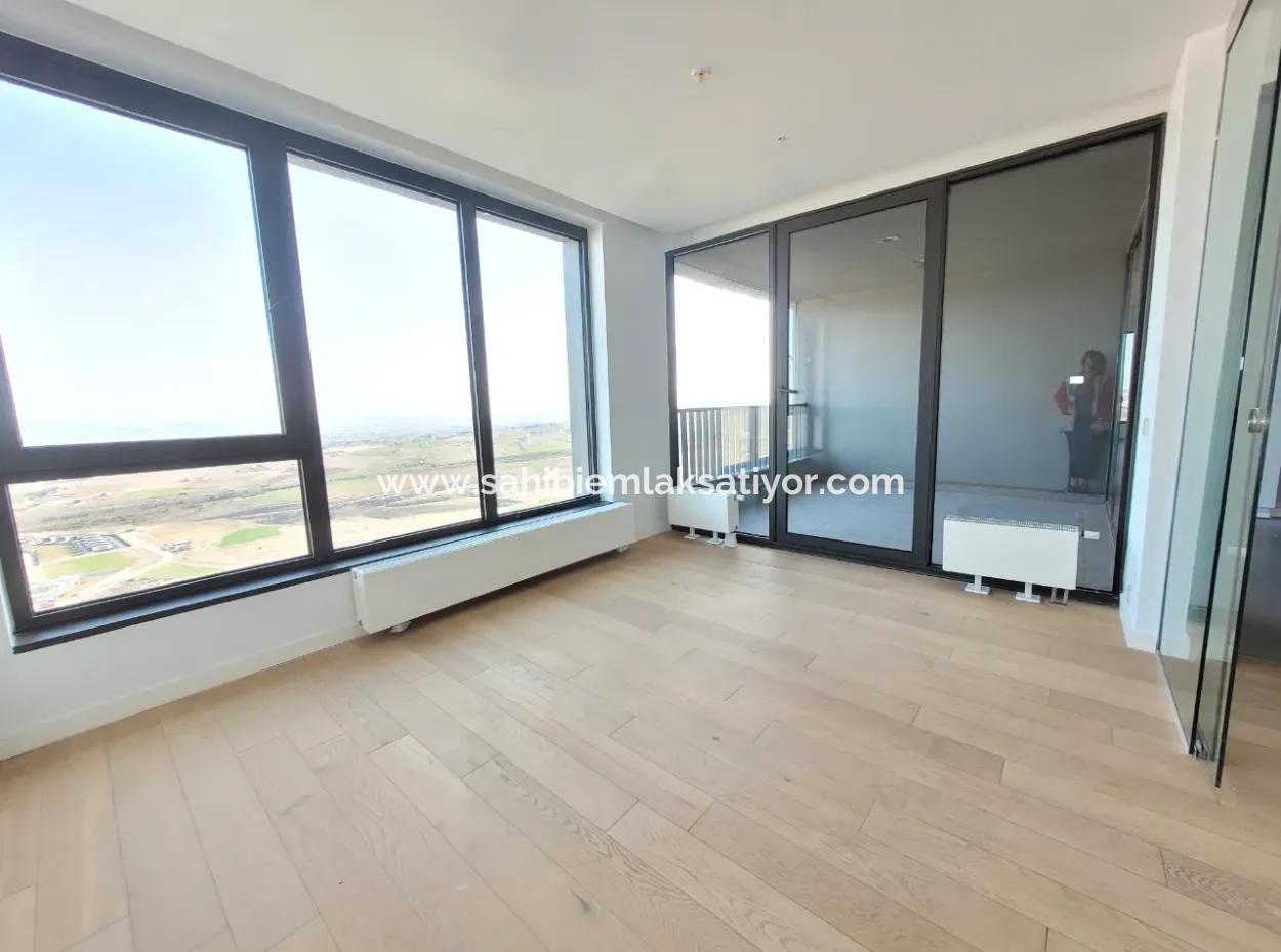 Kiracısız İncek Loft Satılık  5.5+1  Göl Manzaralı 20.Kat Daire