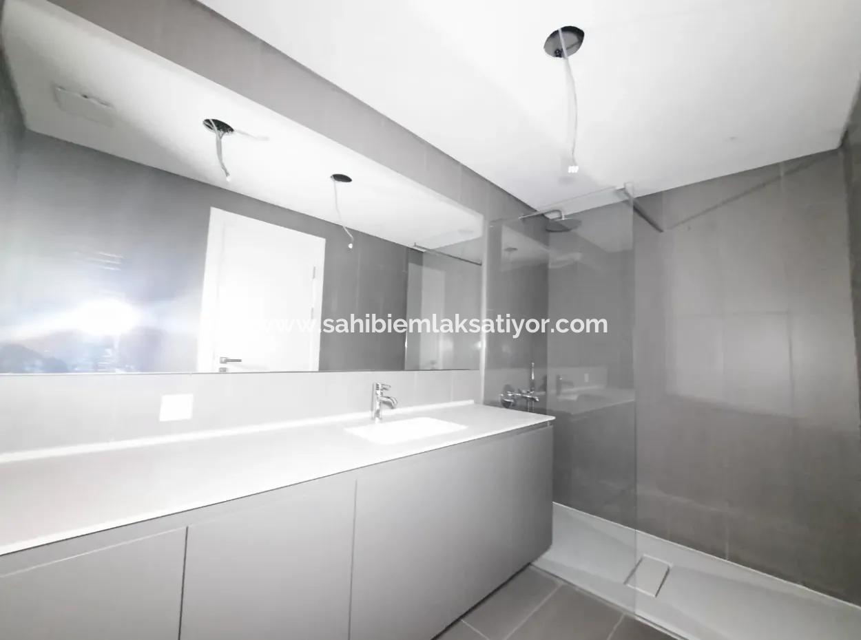 İncek Loft Satılık 5+1 Peyzaj Manzaralı 2.Kat Daire