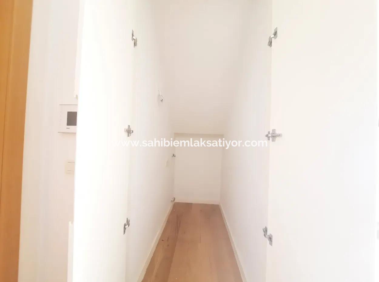 Boş Krediye Uygun İncek Loft Satılık  3+1 Dubleks Peyzaj Manzaralı 1.Kat Daire