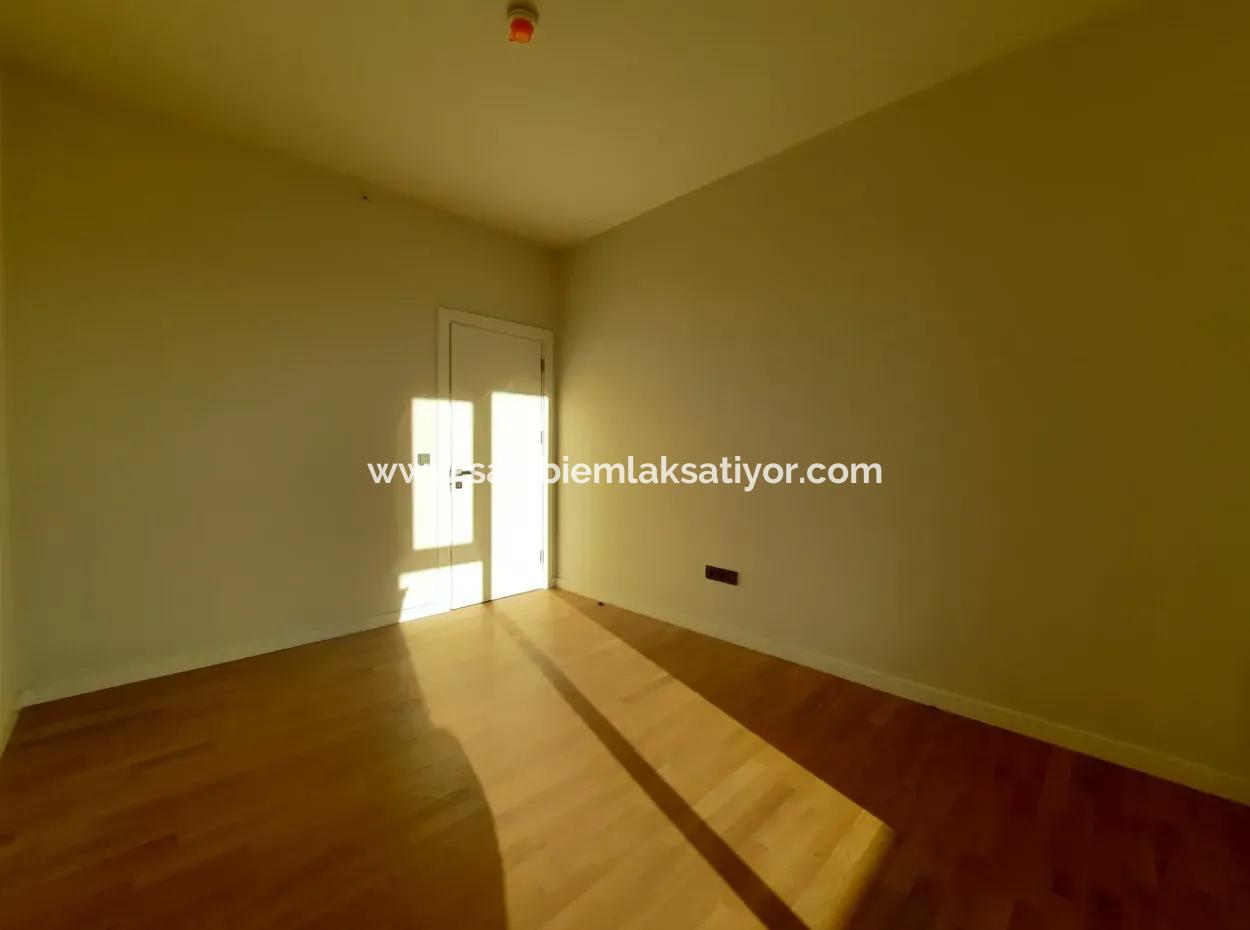 Beytepe İncek Bulvar Loft Satılık 3+1 130 M² 17.Kat Bulvar Manzaralı Daire