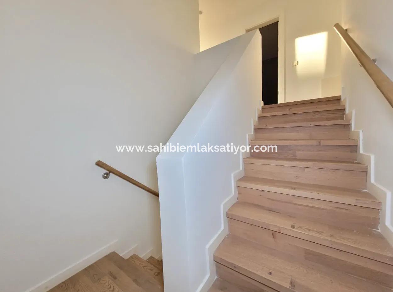 Kiracısız İncek Loft Satılık  2+1 Dubleks Şehir Manzaralı 2.Kat Daire